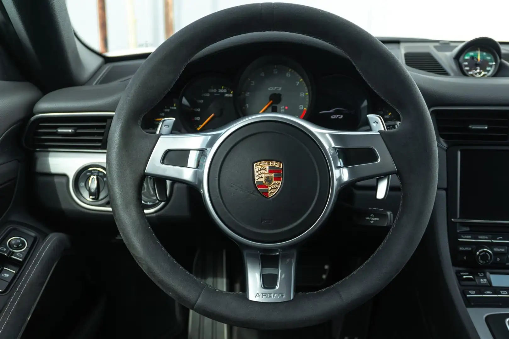 Vehicle image, number 14