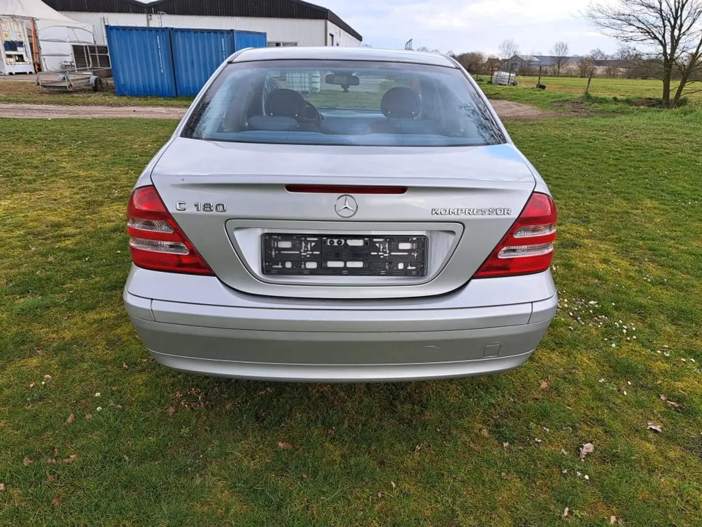 Vehicle image, number 4