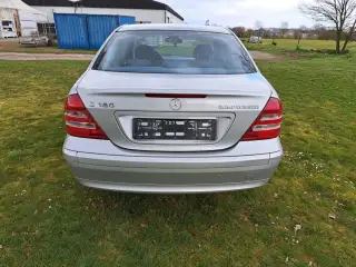 Vehicle image thumbnail, number 4