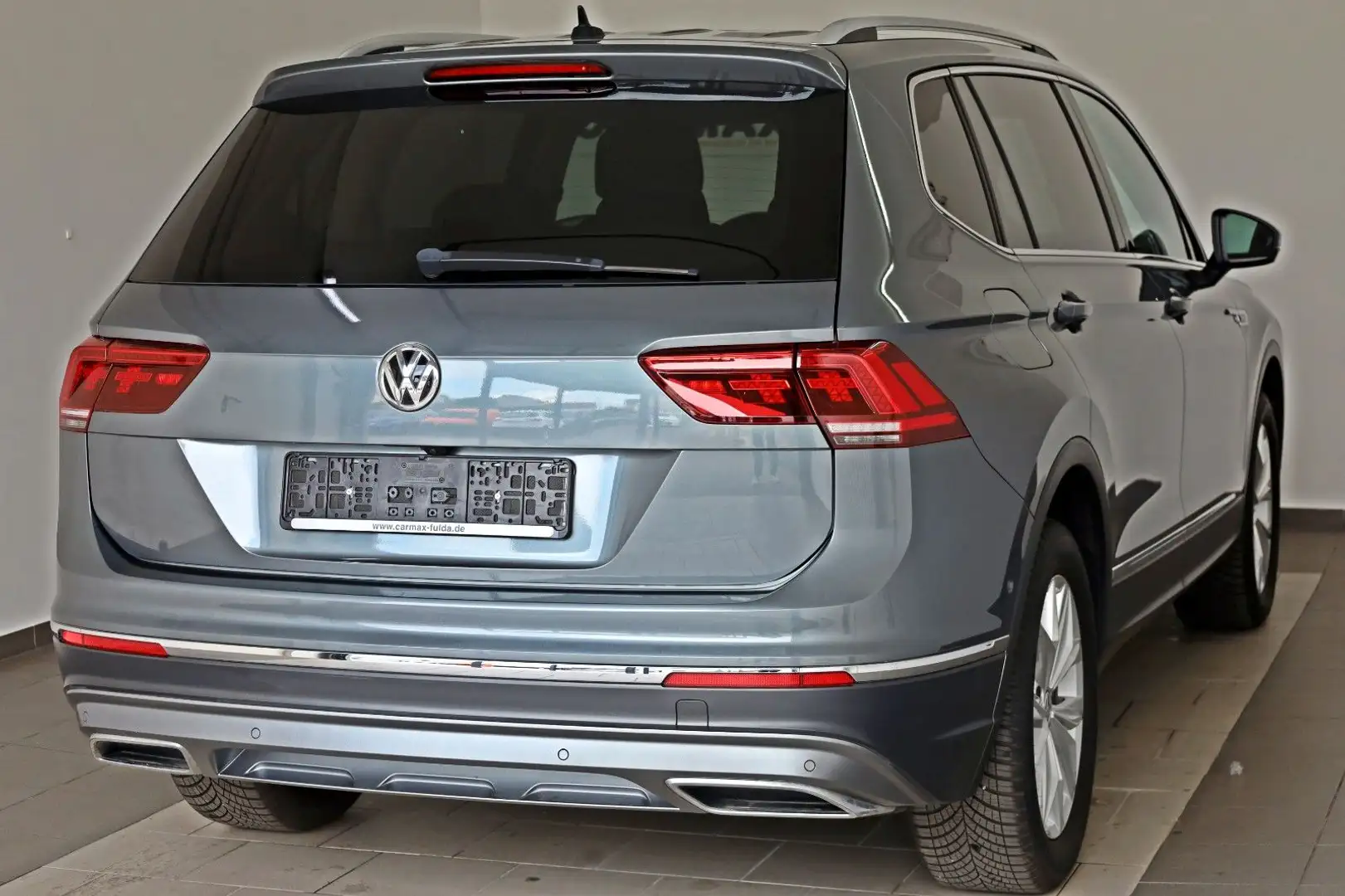 Vehicle image, number 2