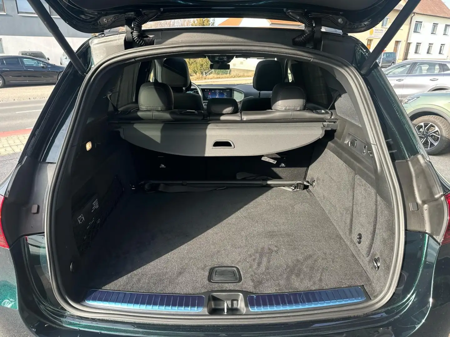 Vehicle image, number 7