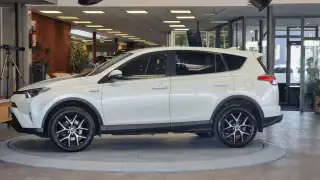 Vehicle image thumbnail, number 17