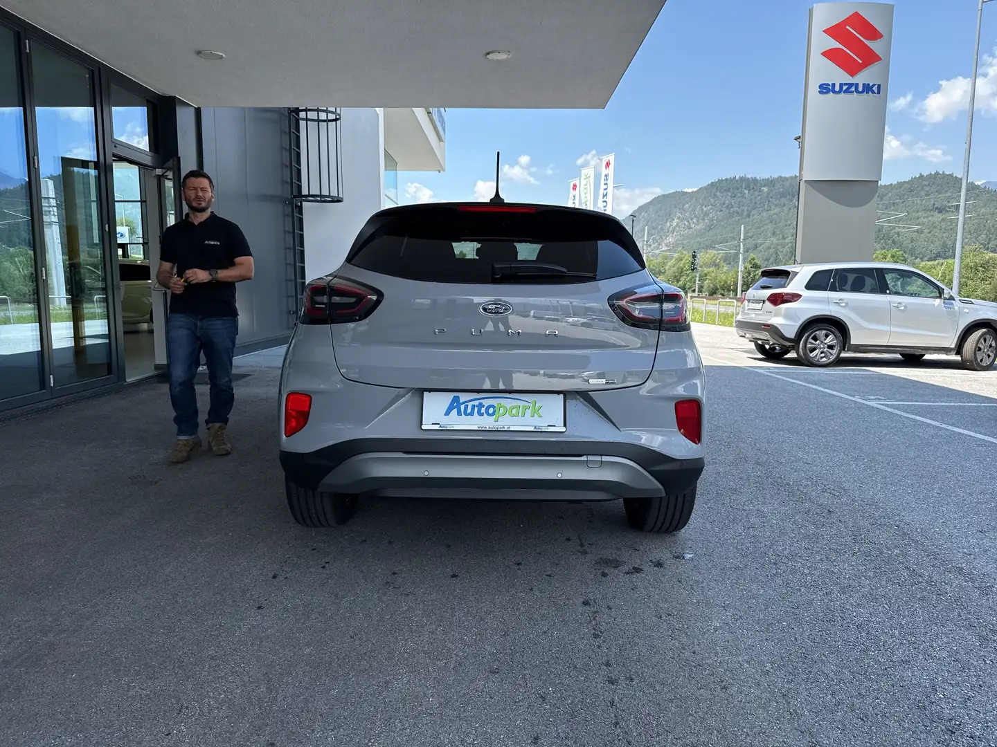 Vehicle image, number 7