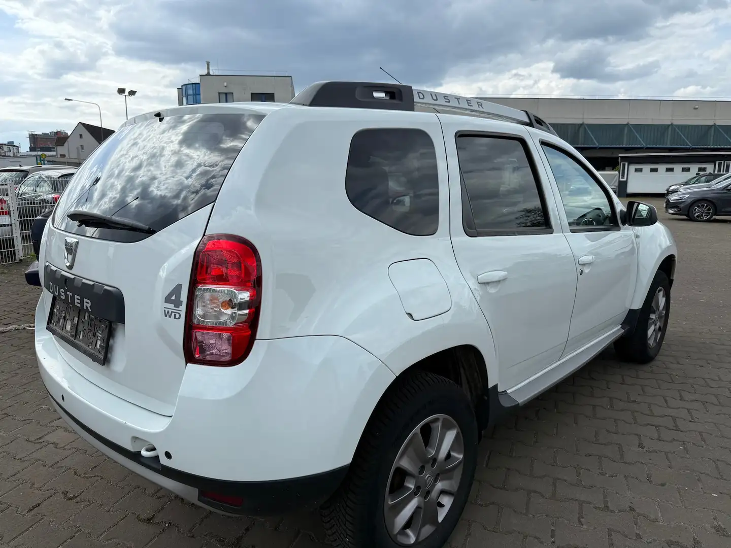 Vehicle image, number 5