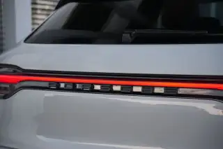 Vehicle image thumbnail, number 8