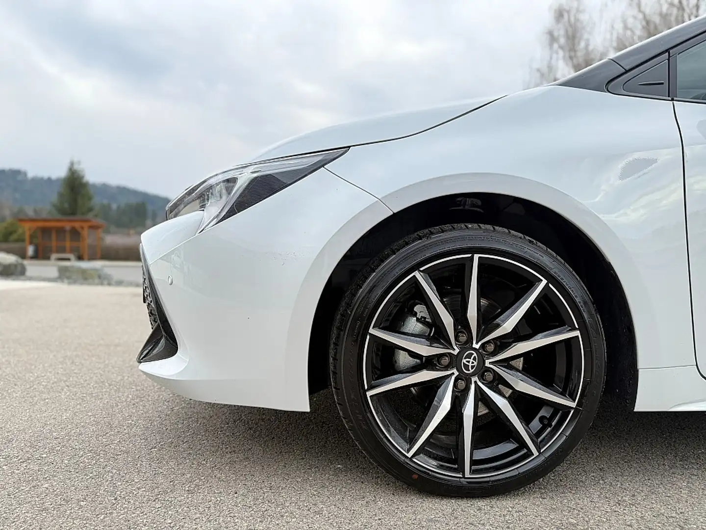 Vehicle image, number 9
