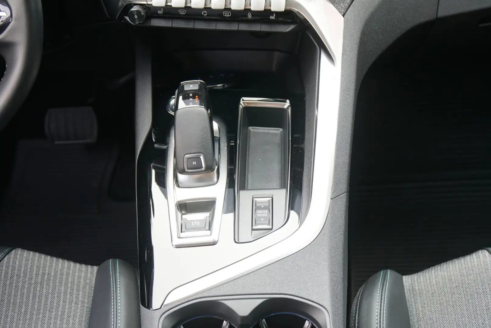 Vehicle image, number 17