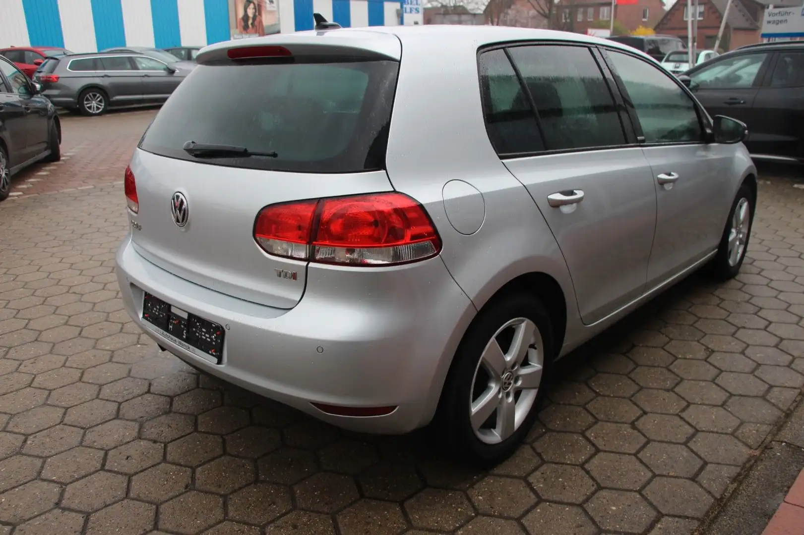 Vehicle image, number 5