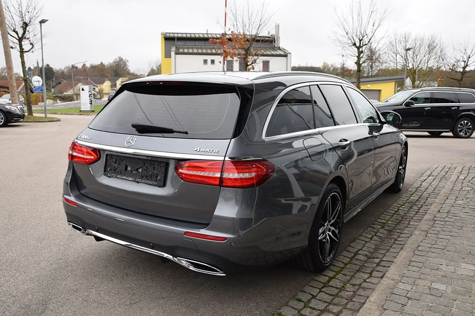 Vehicle image, number 3