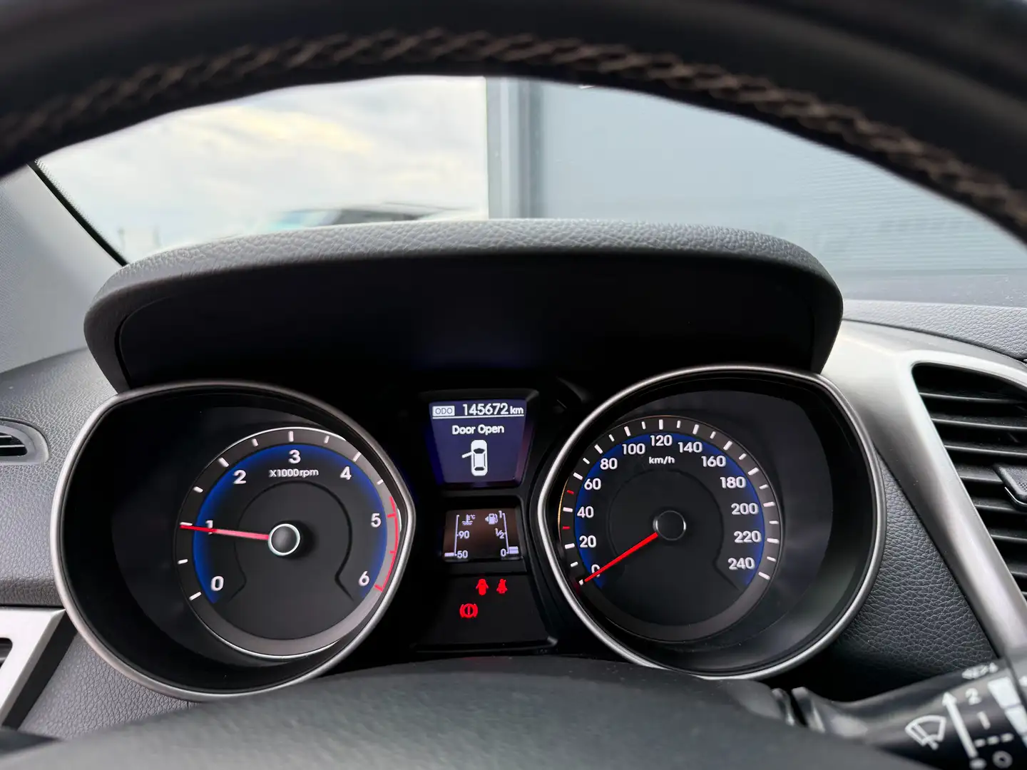 Vehicle image, number 14