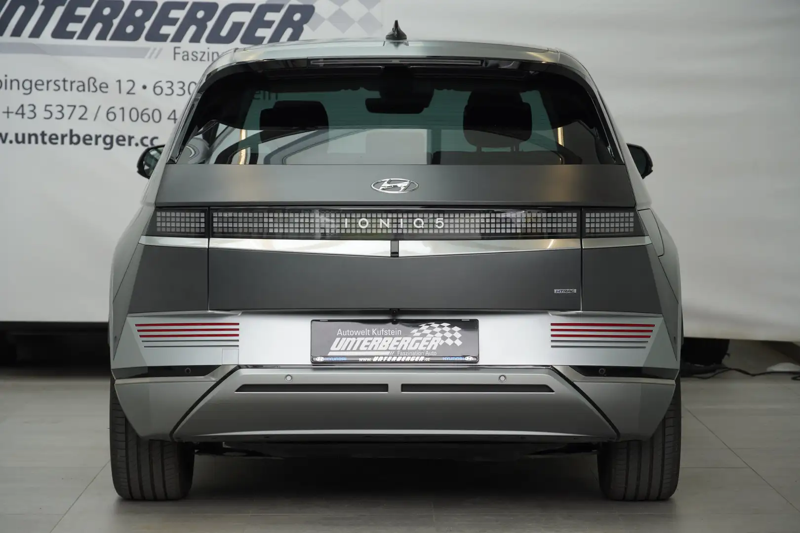 Vehicle image, number 11