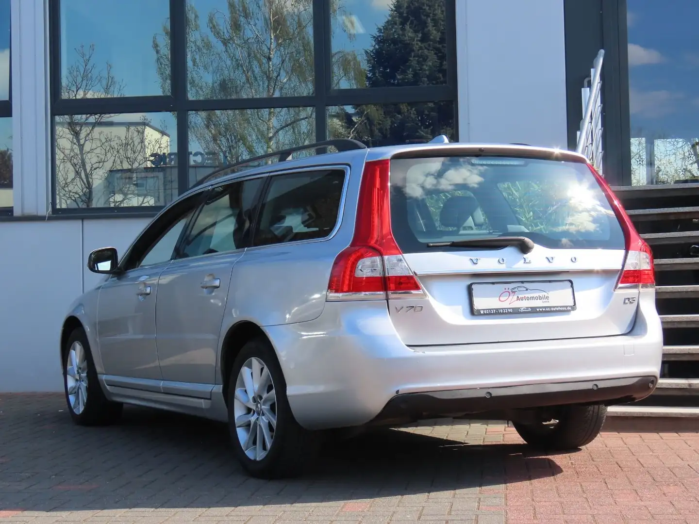 Vehicle image, number 3