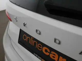 Vehicle image thumbnail, number 7