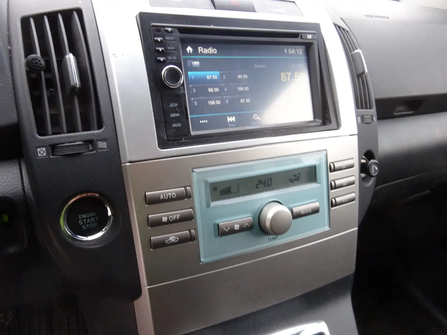 Vehicle image, number 9