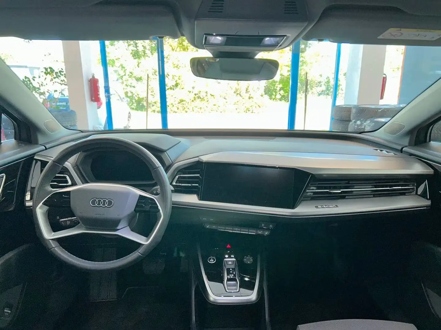 Vehicle image, number 9