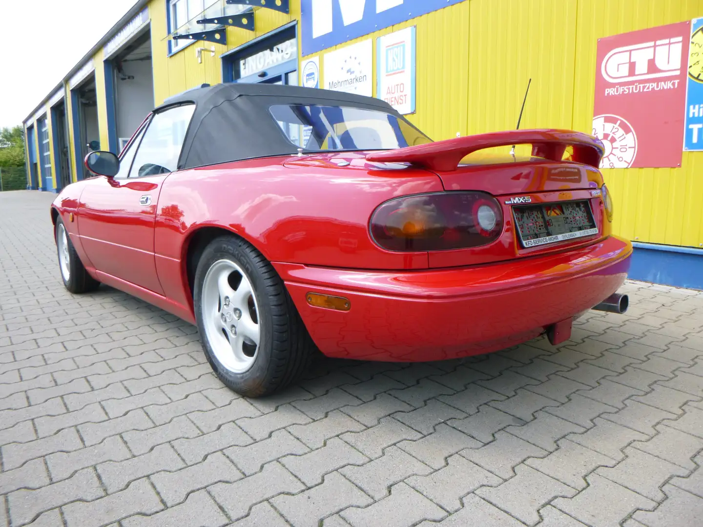 Vehicle image, number 3