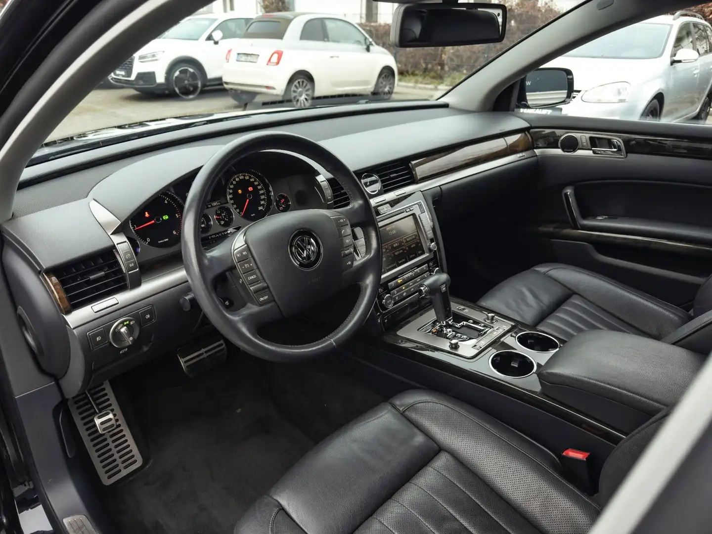 Vehicle image, number 4