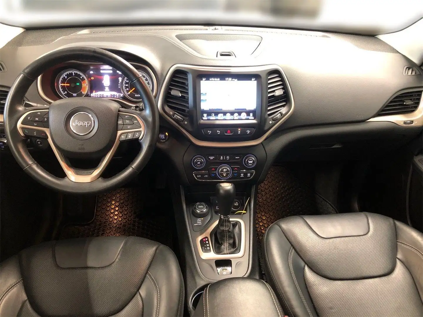 Vehicle image, number 9