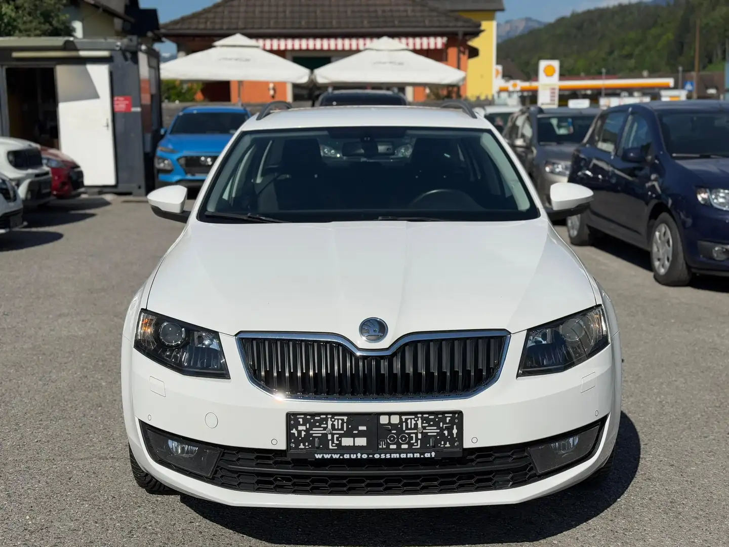 Vehicle image, number 2
