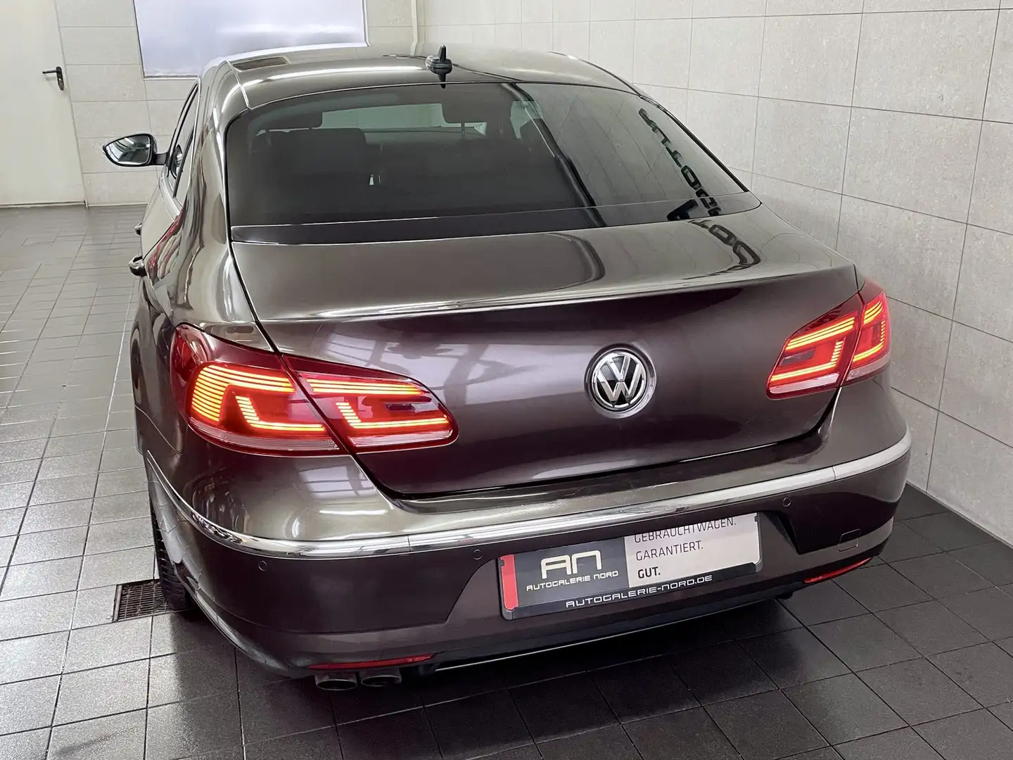 Vehicle image, number 9
