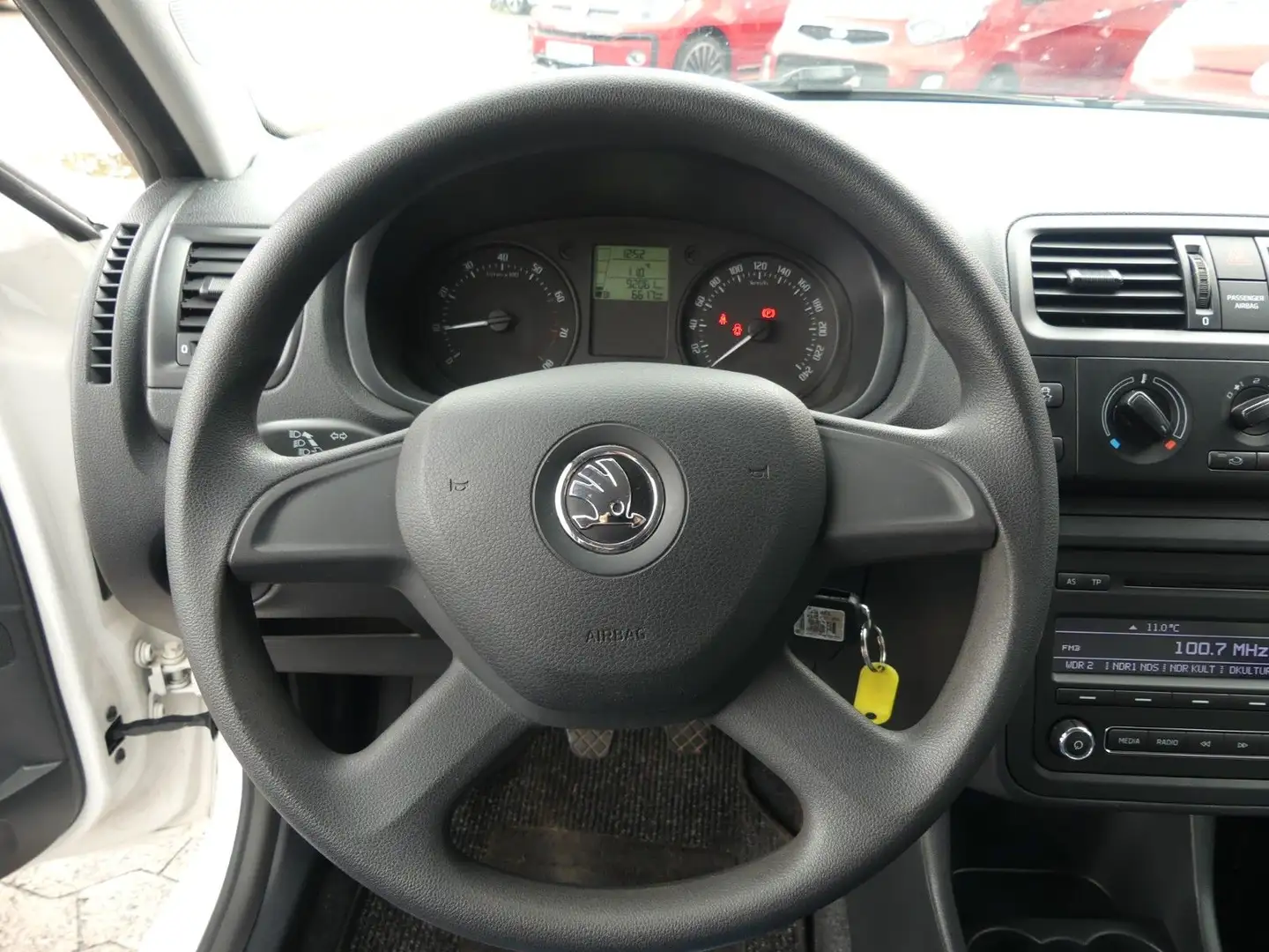Vehicle image, number 13