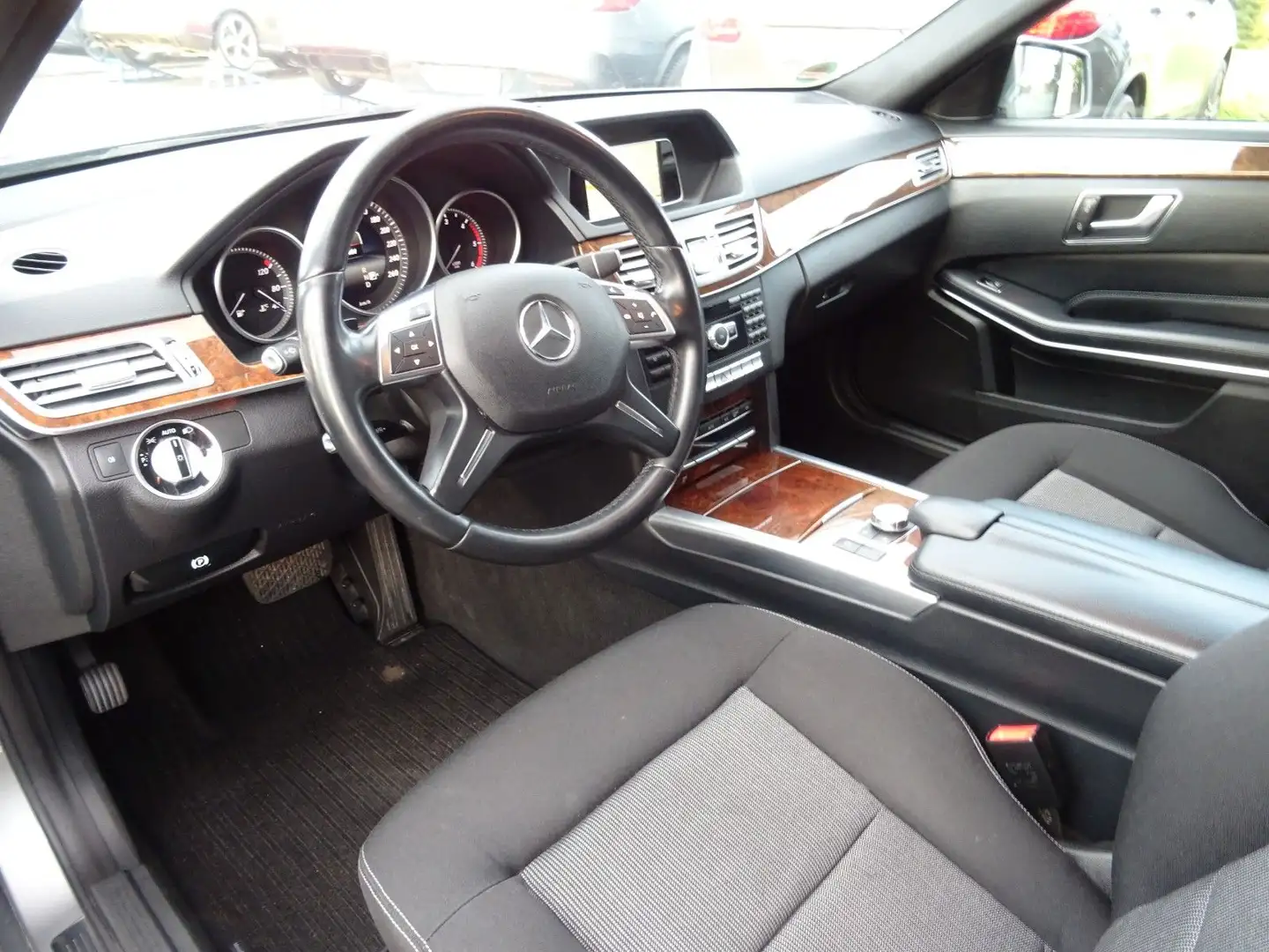 Vehicle image, number 9