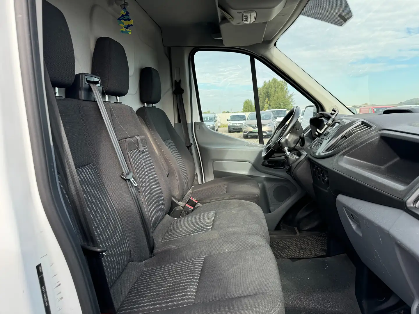 Vehicle image, number 5