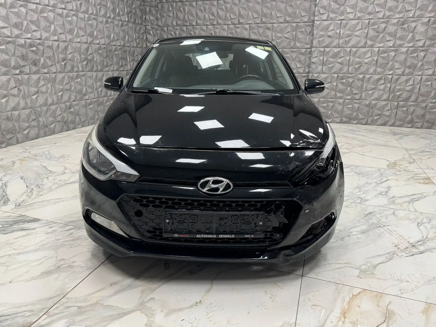 Vehicle image, number 2