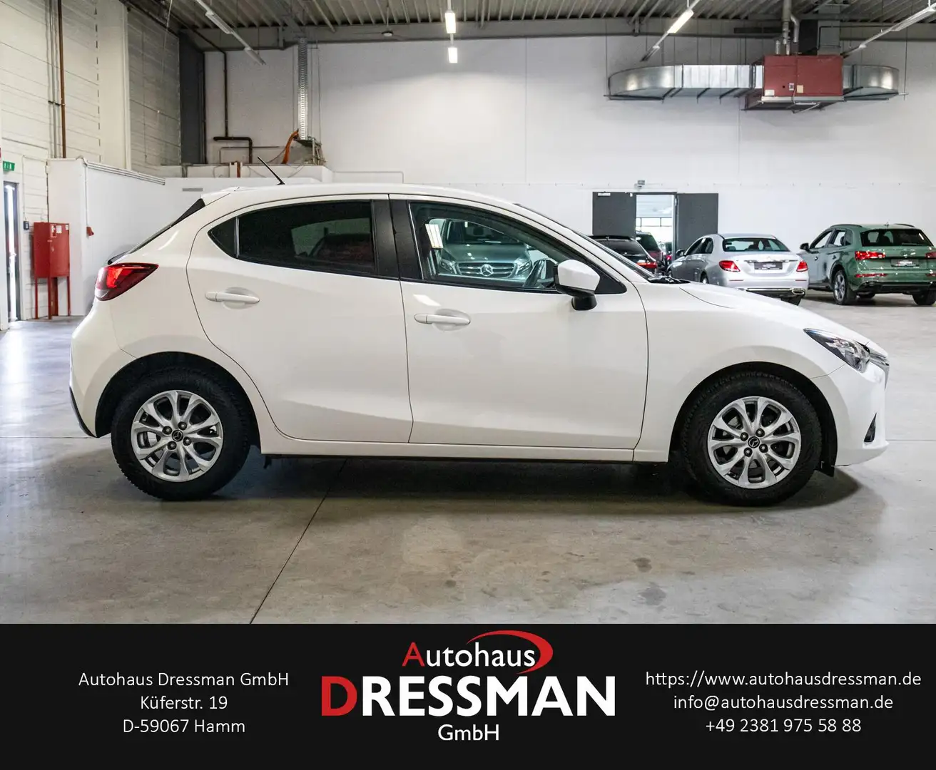 Vehicle image, number 4
