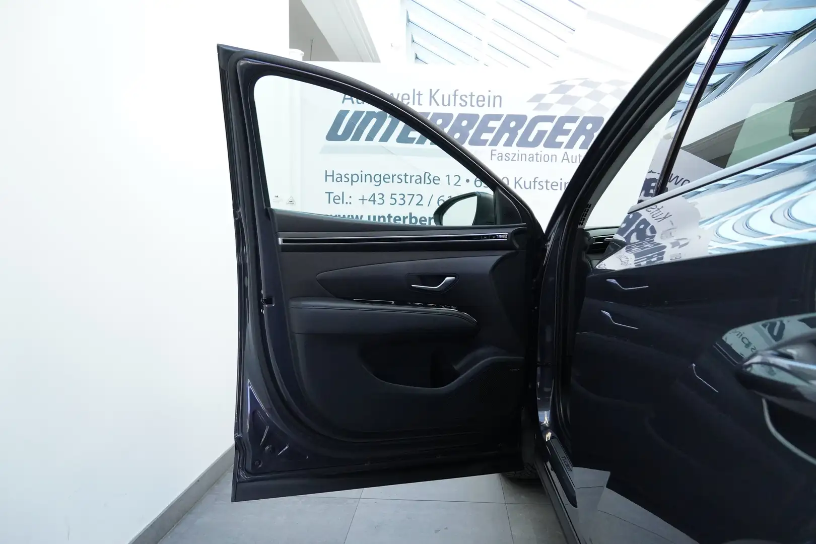 Vehicle image, number 15