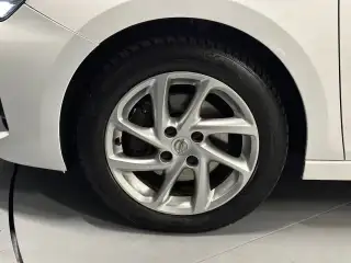 Vehicle image thumbnail, number 9