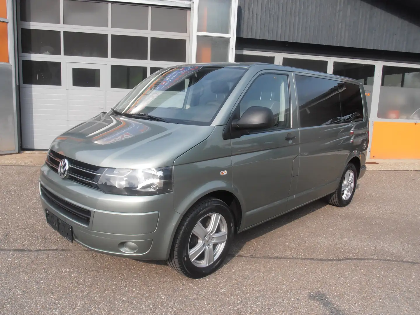 Vehicle image, number 11