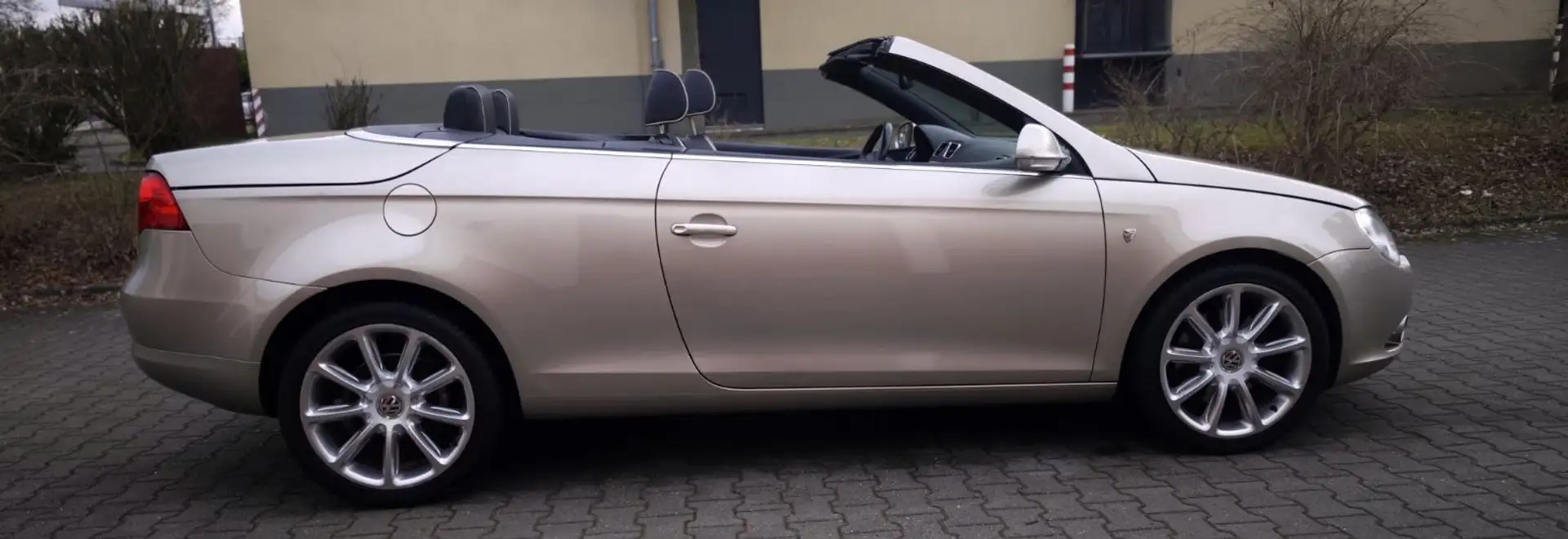 Vehicle image, number 1