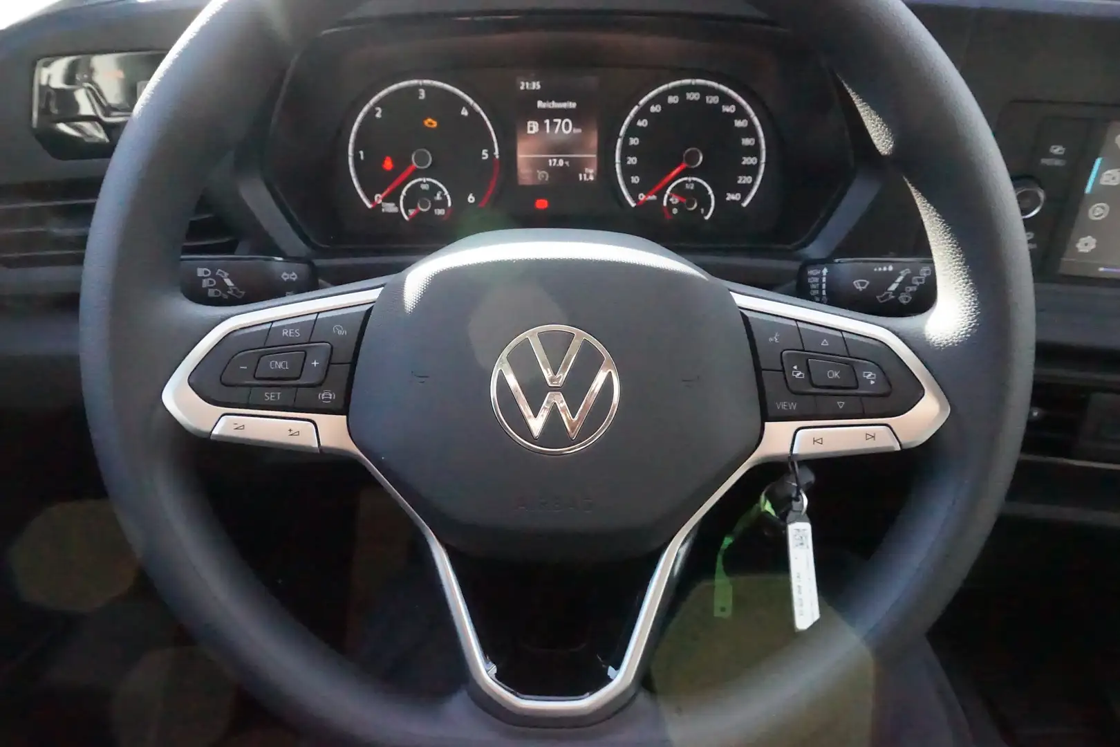 Vehicle image, number 15