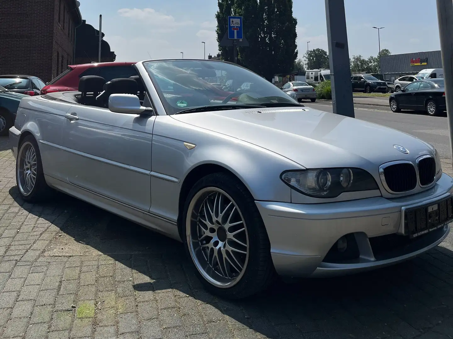 Vehicle image, number 4
