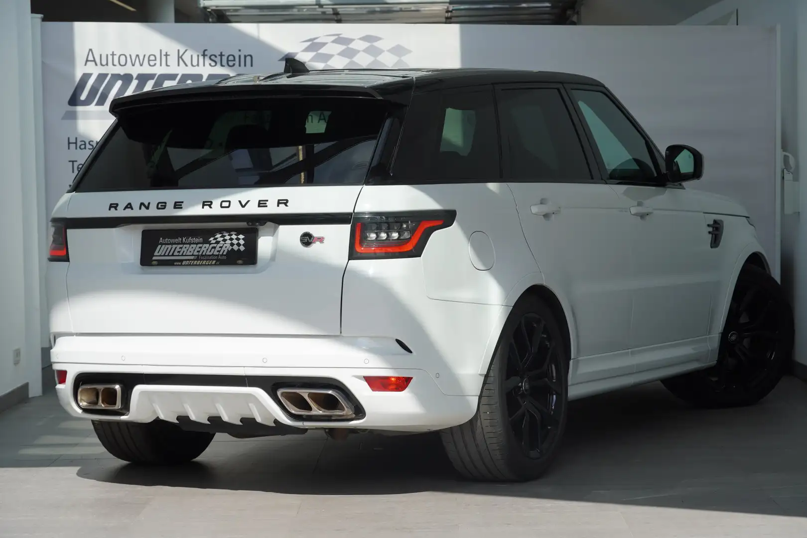 Vehicle image, number 6
