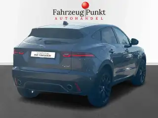 Vehicle image thumbnail, number 4