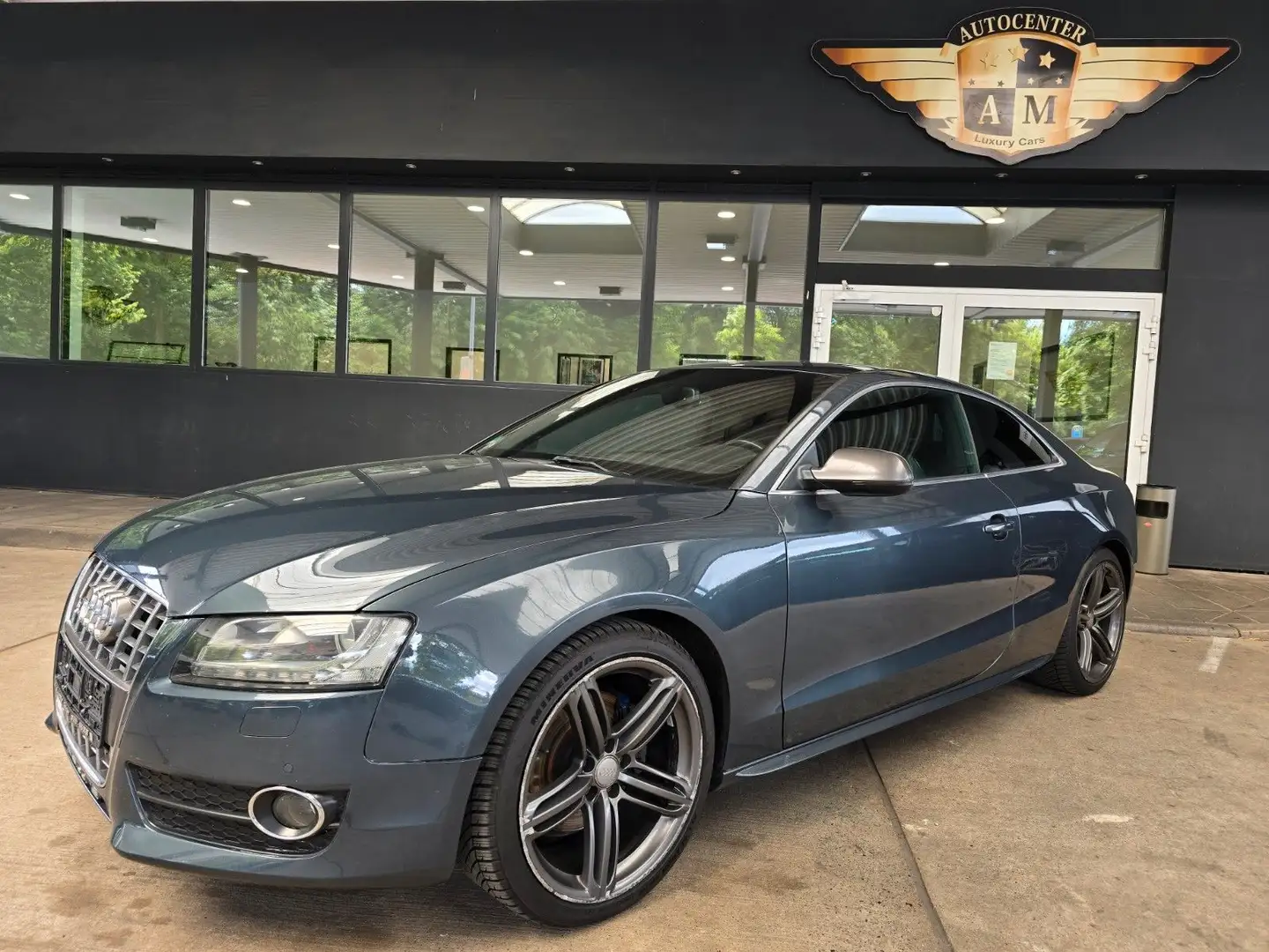 Vehicle image, number 1