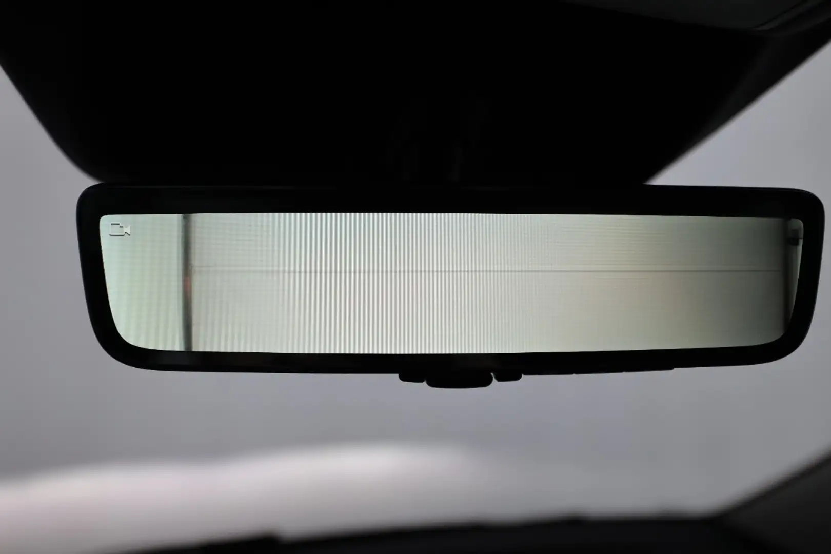 Vehicle image, number 13