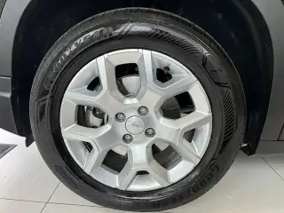 Vehicle image thumbnail, number 6