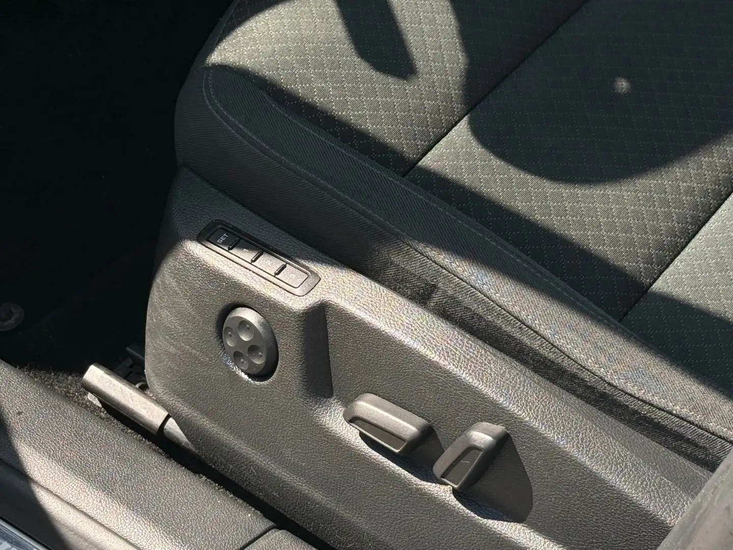Vehicle image, number 17