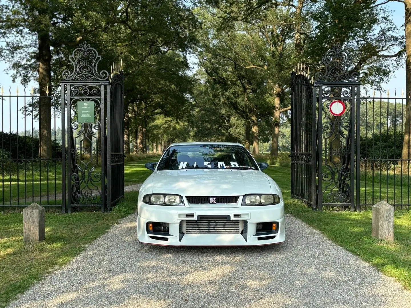 Vehicle image, number 3