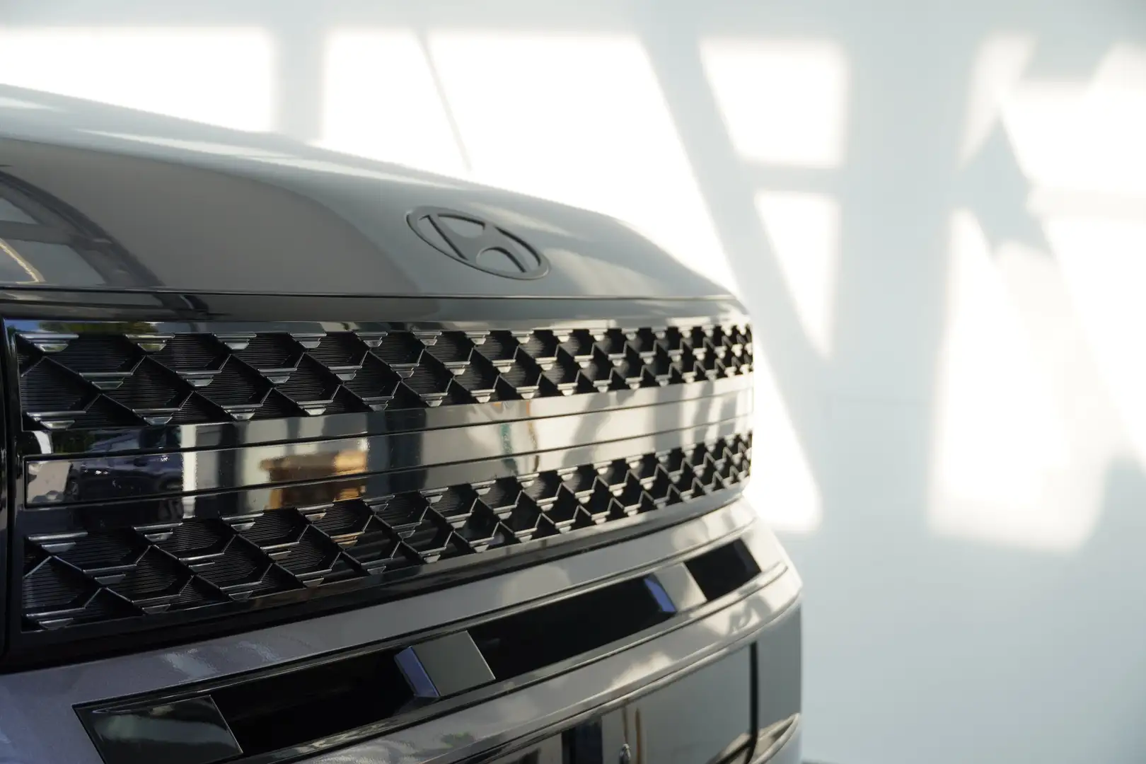 Vehicle image, number 6