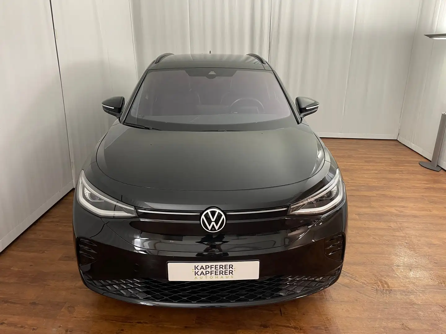 Vehicle image, number 4