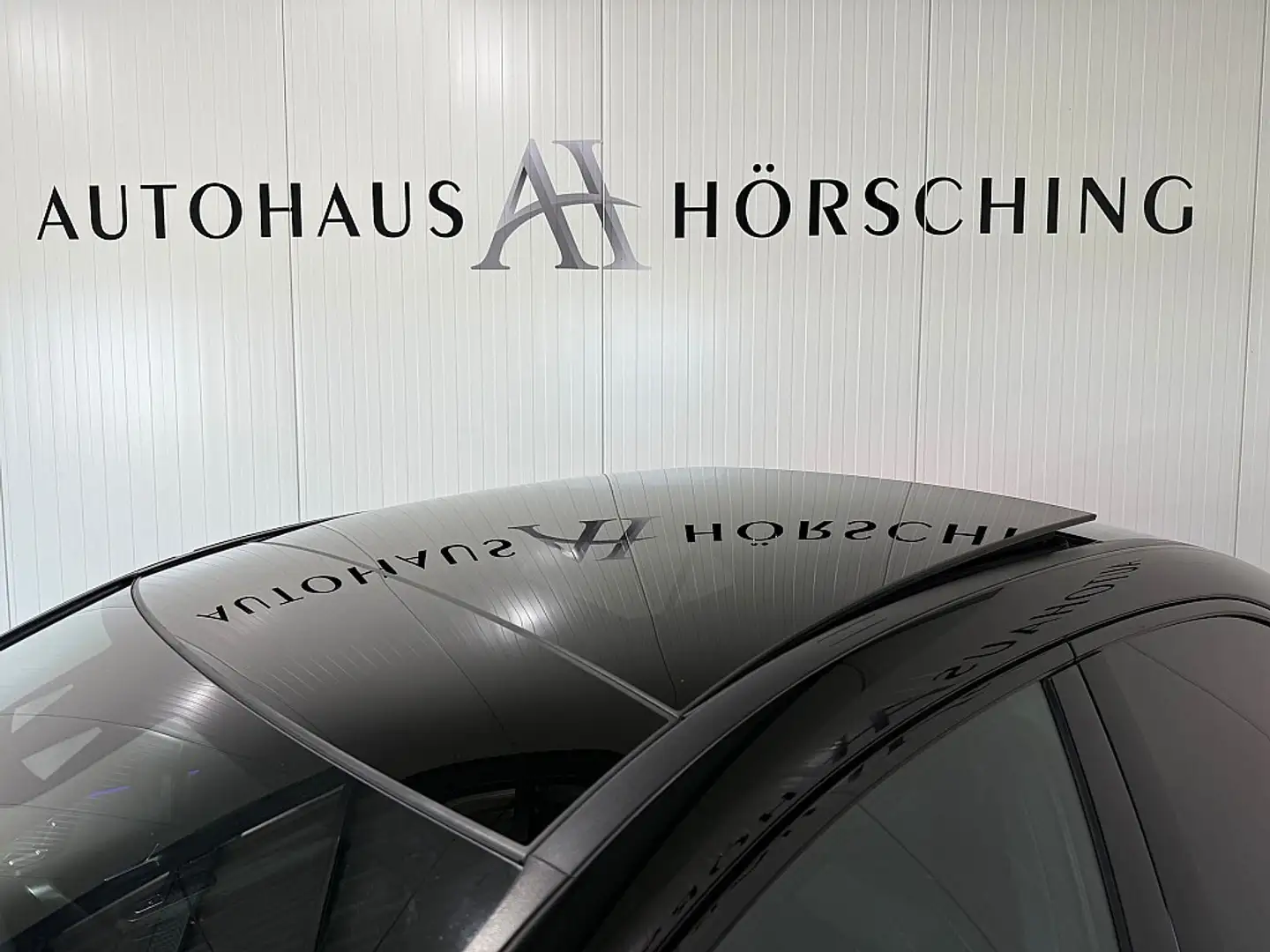 Vehicle image, number 8
