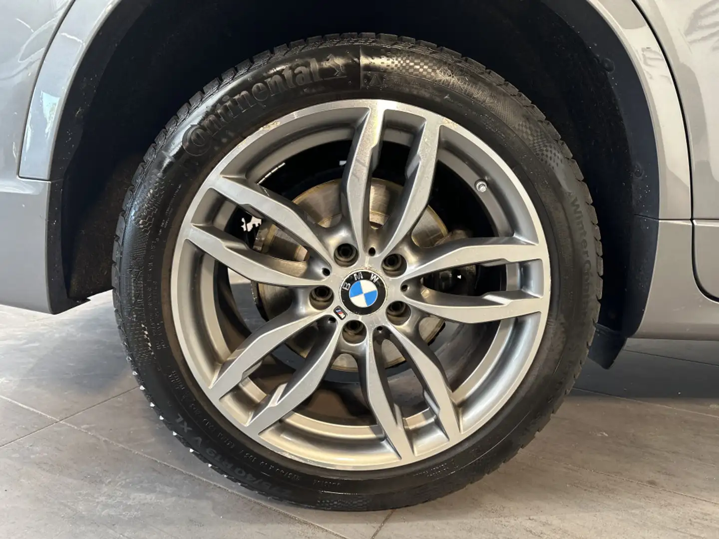 Vehicle image, number 3