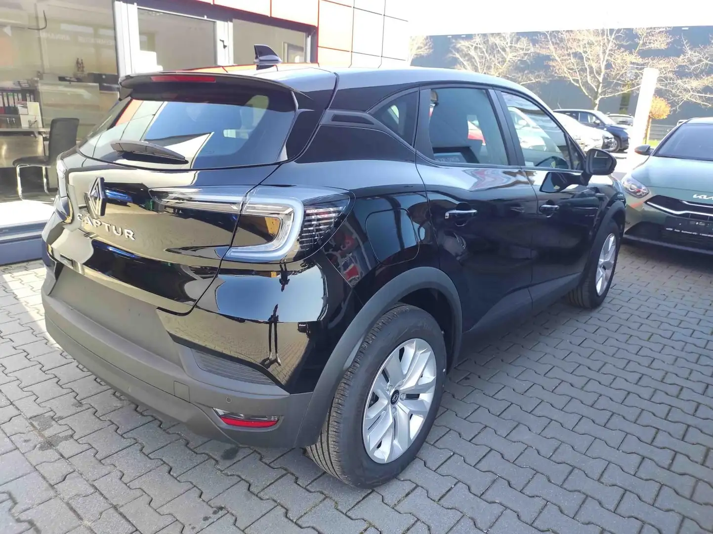 Vehicle image, number 4