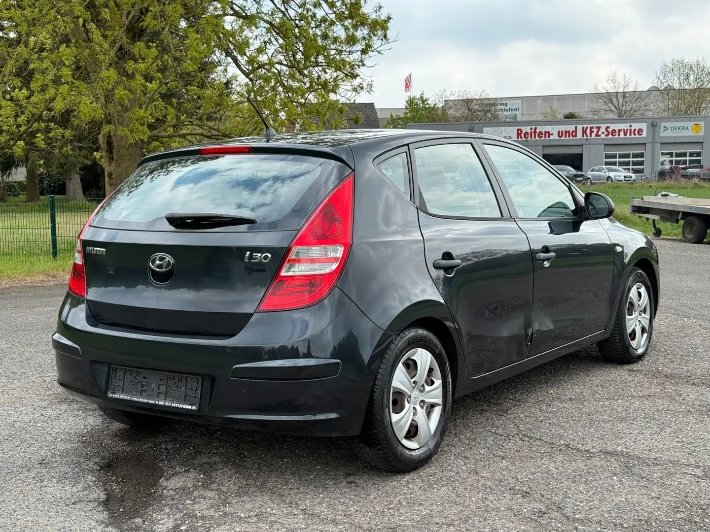 Vehicle image, number 7