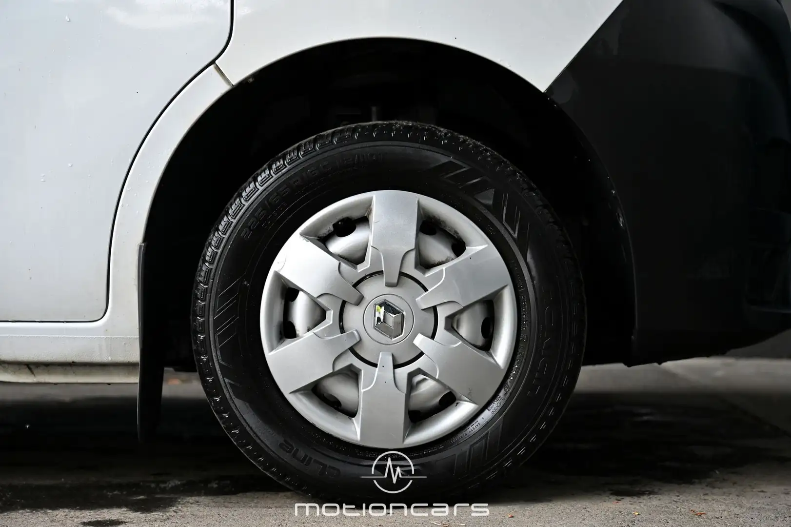 Vehicle image, number 7
