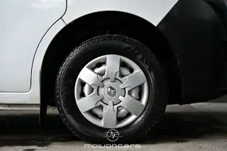 Vehicle image thumbnail, number 7
